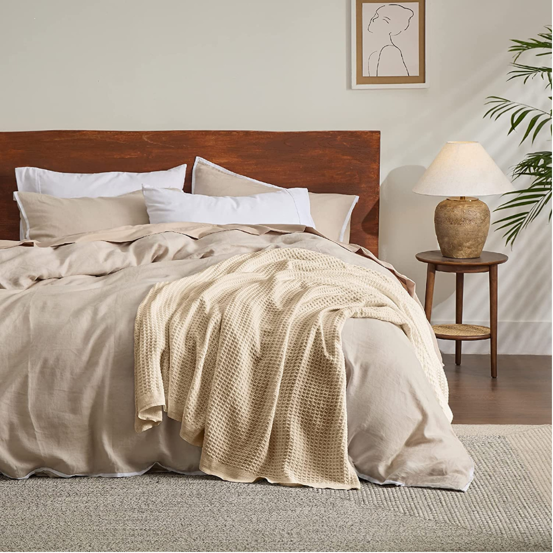 Cotton Waffle Blanket Beige – Elegant Bedding